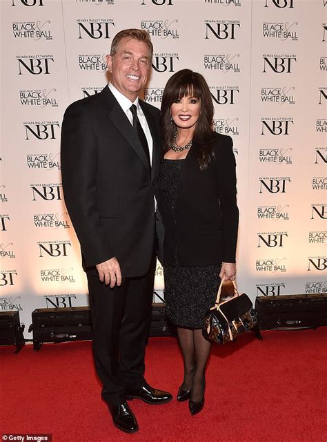 Marie Osmond, 62, shares RARE photo with husband whom she。